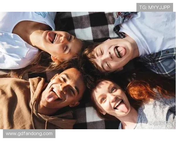 女豹:90分钟的极致体验!13个惊悚镜头,心脏都要跳出来了 女豹:90分钟的极致体验!13个惊悚镜头,心脏都要跳出来了